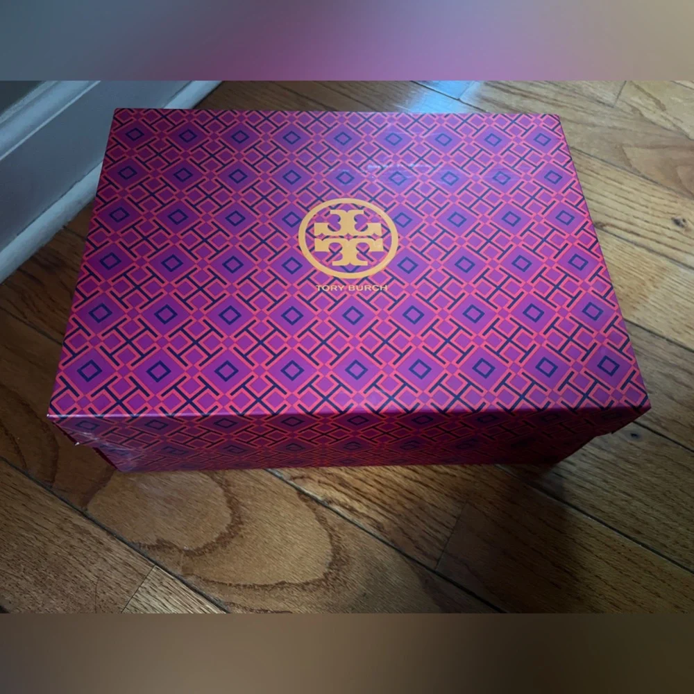 Tory Burch Women’s Leather Wedge Sandals size 11 Black with Box - Picture 2 of 8